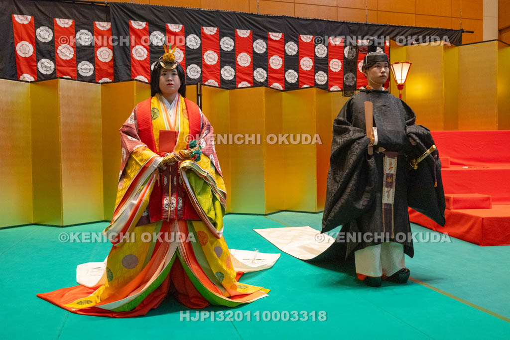 京都府　ひいなまつり　束帯と十二単