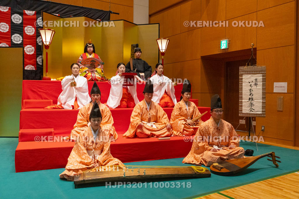 京都府　ひいなまつり　ひと雛勢揃い