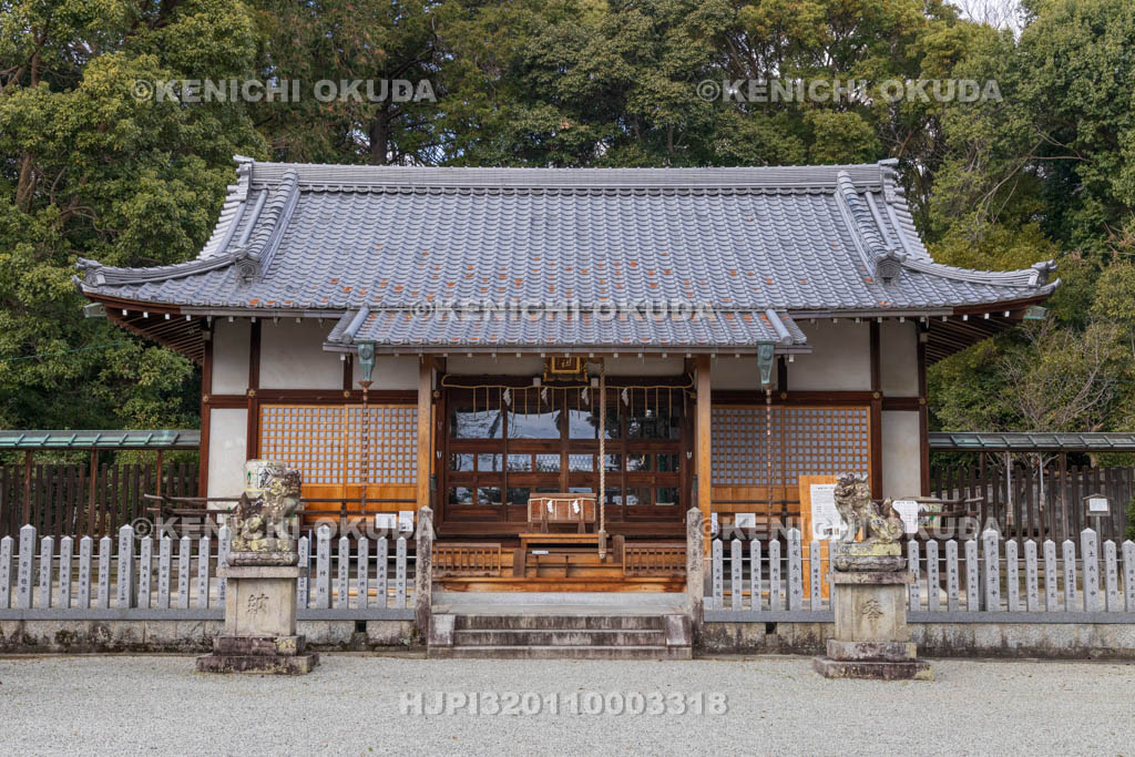 奈良県　長尾神社　拝殿