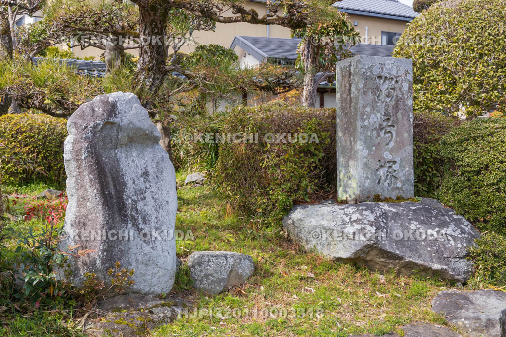 奈良県　竹内街道　芭蕉ゆかりの綿弓塚