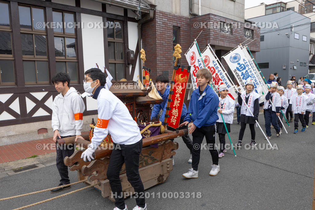 奈良県　源九郎稲荷神社　例祭　白狐渡御