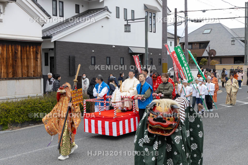 奈良県　源九郎稲荷神社　例祭　白狐渡御