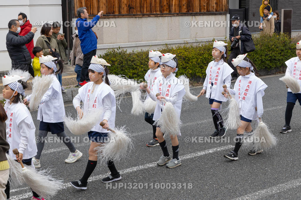 奈良県　源九郎稲荷神社　例祭　白狐渡御