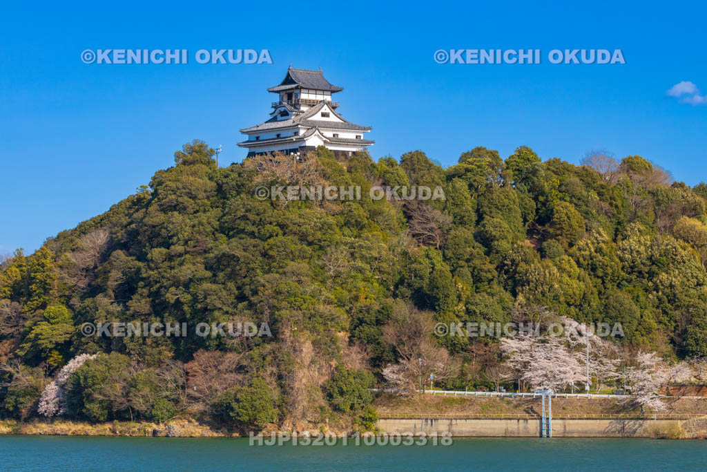 愛知県　犬山城　木曽川と天守
