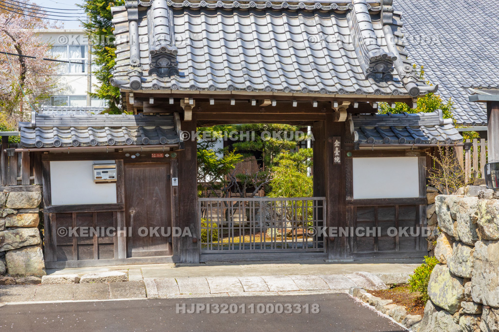 滋賀県　金台院　山門