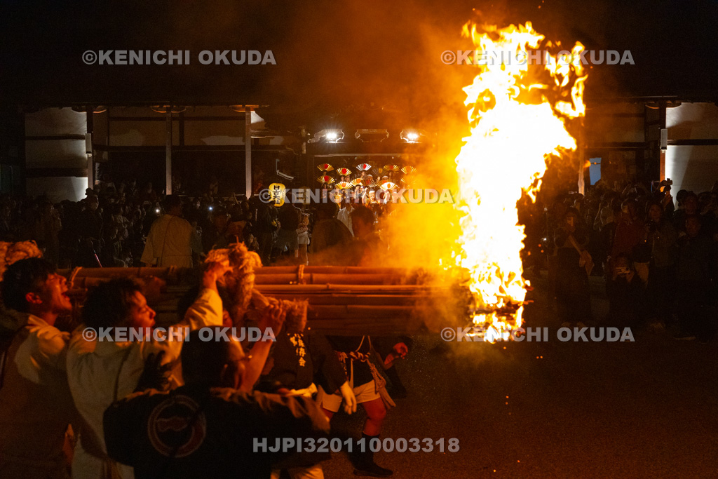 滋賀県　日吉大社　山王祭　午の神事　大松明
