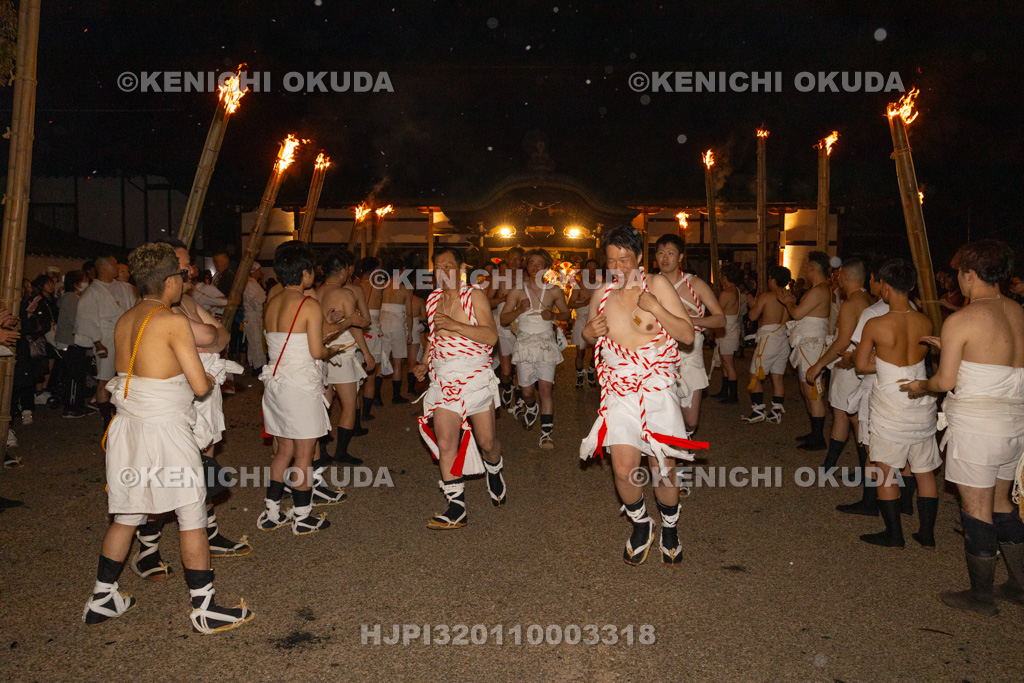 滋賀県　日吉大社　山王祭　午の神事　奥宮へ