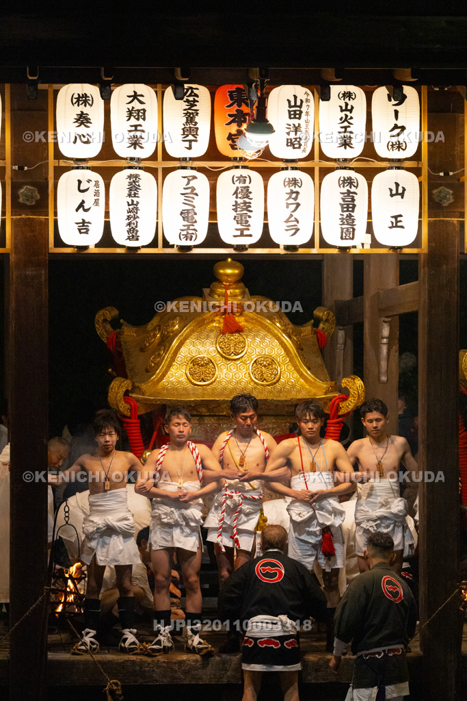 滋賀県 日吉大社 山王祭 宵宮落し神事 神輿振り(東本宮)