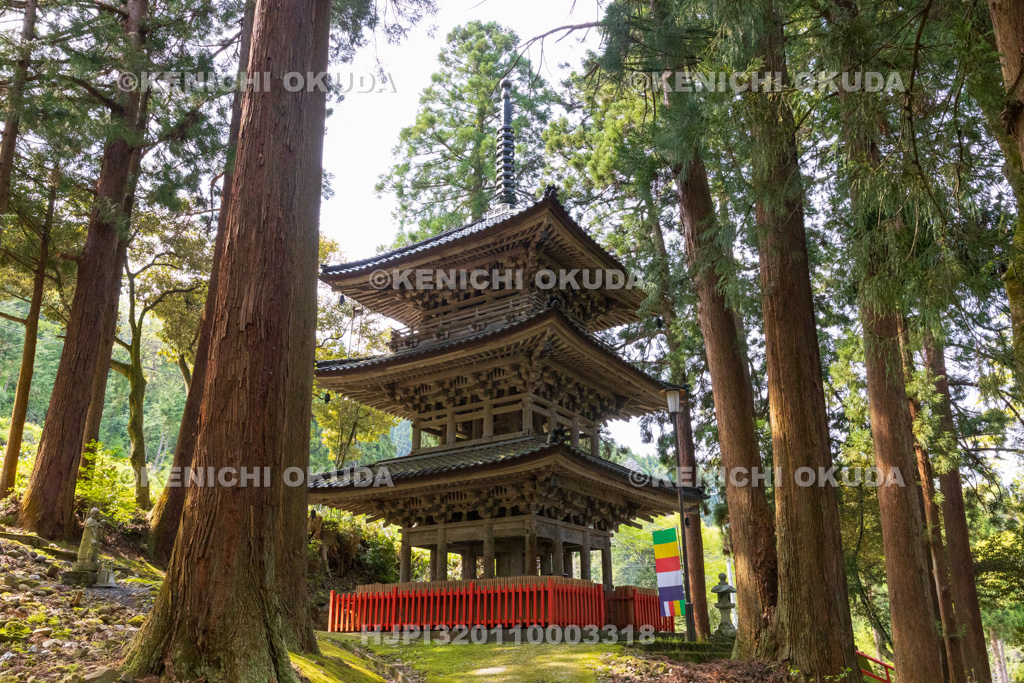 富山県 日石寺 三重塔