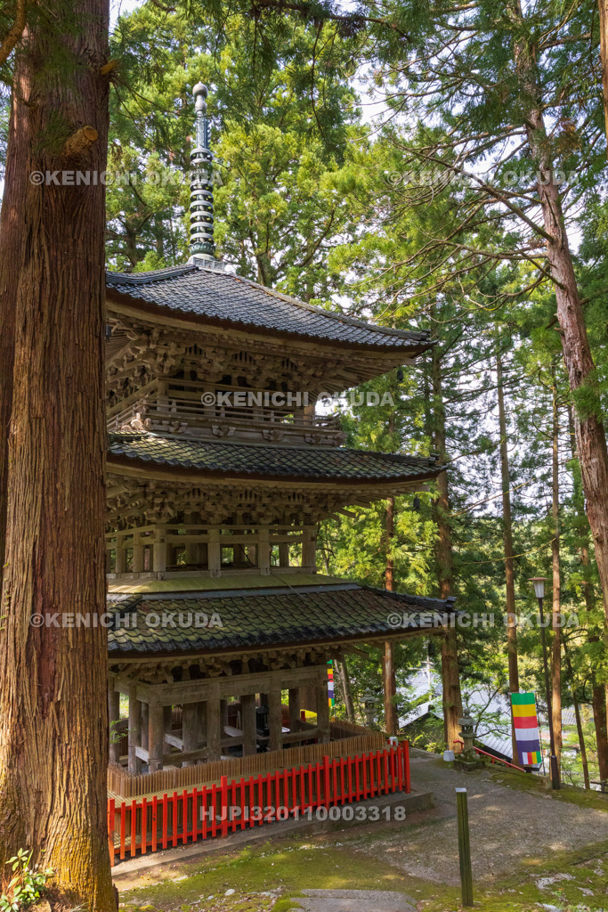 富山県 日石寺 三重塔