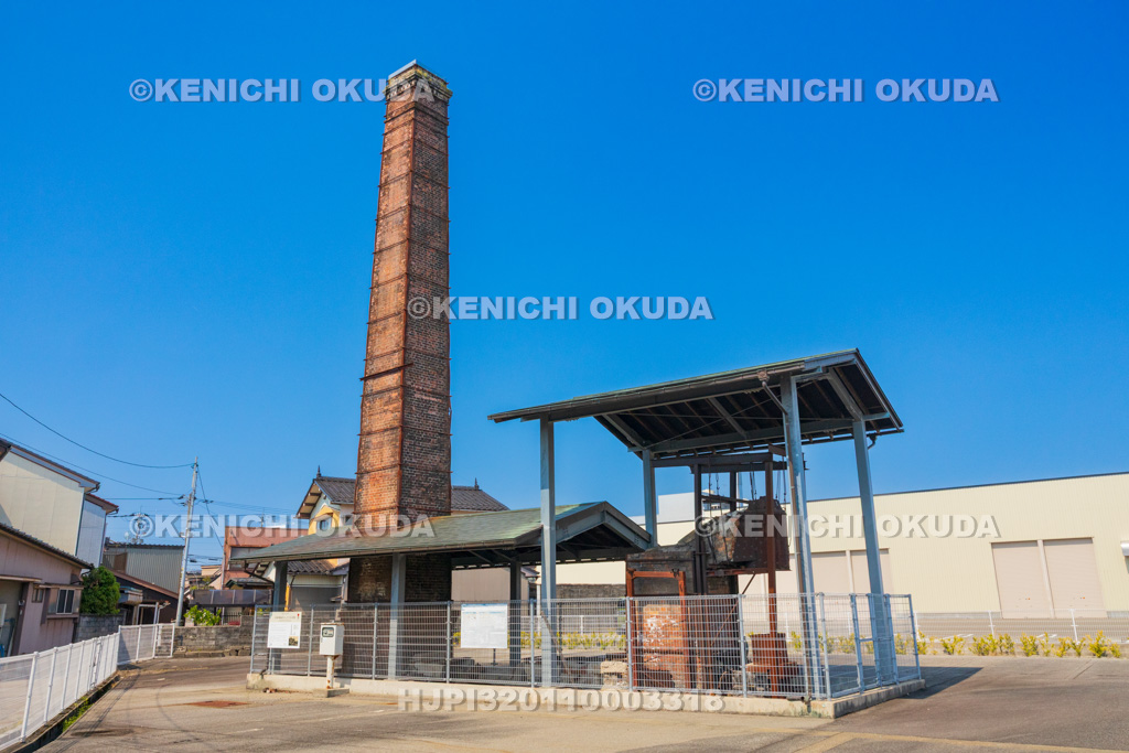 富山県 旧南部鋳造所 キューポラと煙突