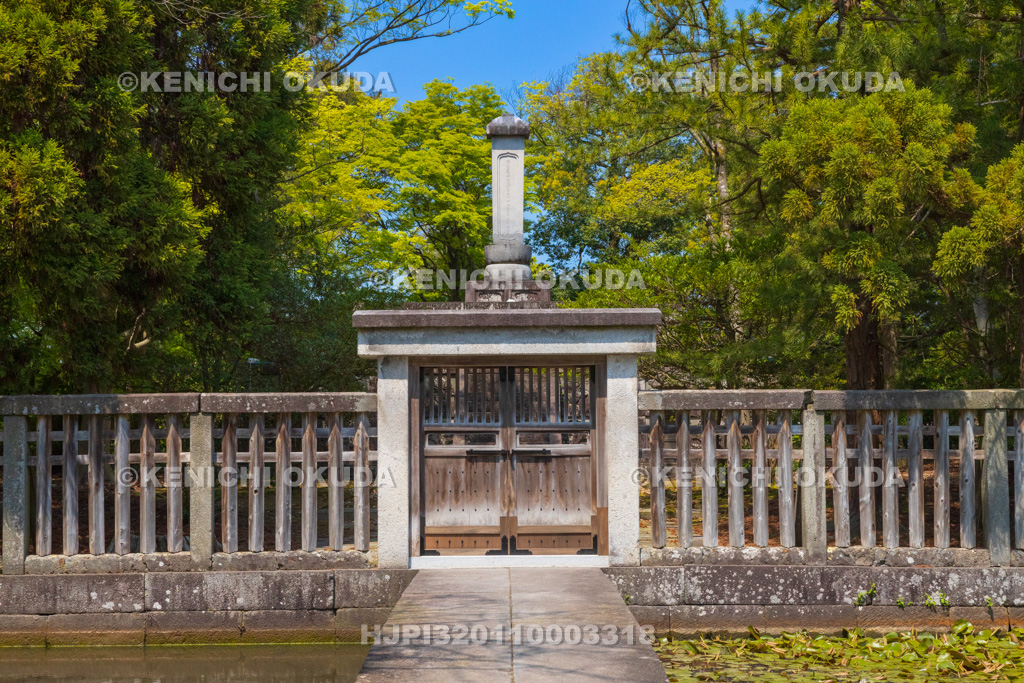富山県　加賀藩主前田家墓所（前田利長墓所）
