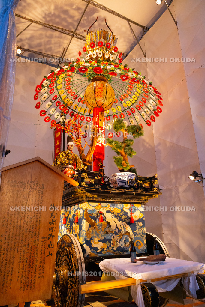 富山県 高岡御車山祭 宵祭 御車山ライトアップ(御馬出町)