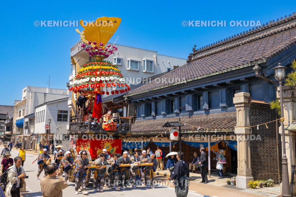 富山県 高岡御車山祭 奉曳(木舟町)
