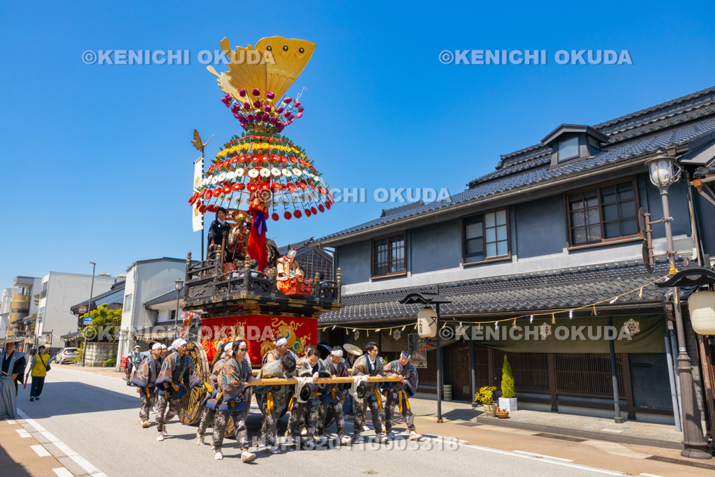 富山県 高岡御車山祭 奉曳(木舟町)