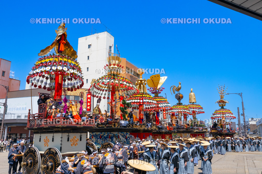 富山県 高岡御車山祭 勢揃式