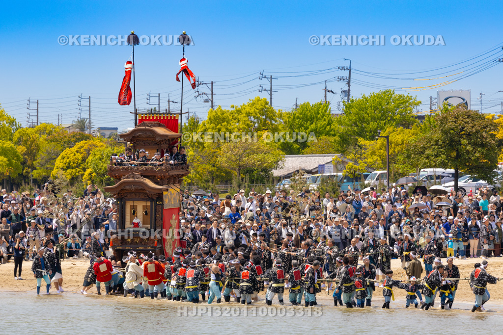 愛知県 亀崎潮干祭(初の日) 海浜曳き下ろし(神楽車)