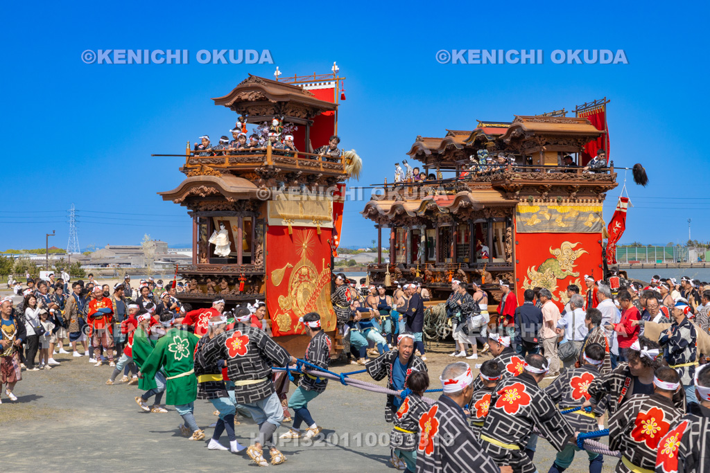愛知県 亀崎潮干祭(初の日) 祭り広場曳き出し(花王車)