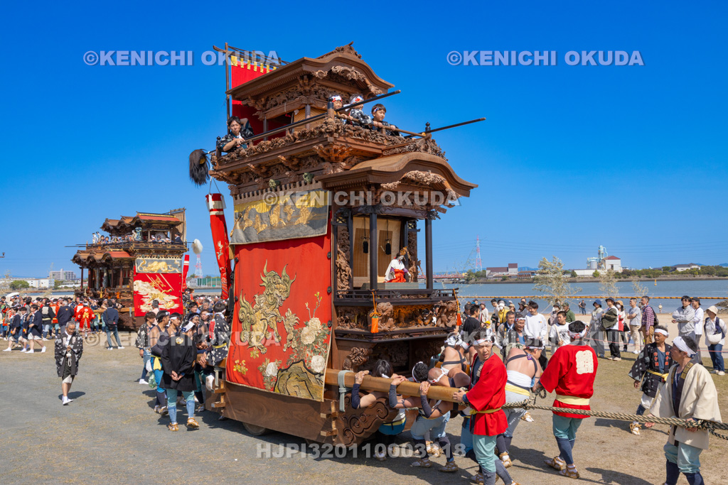 愛知県 亀崎潮干祭(初の日) 祭り広場曳き出し(神楽車)