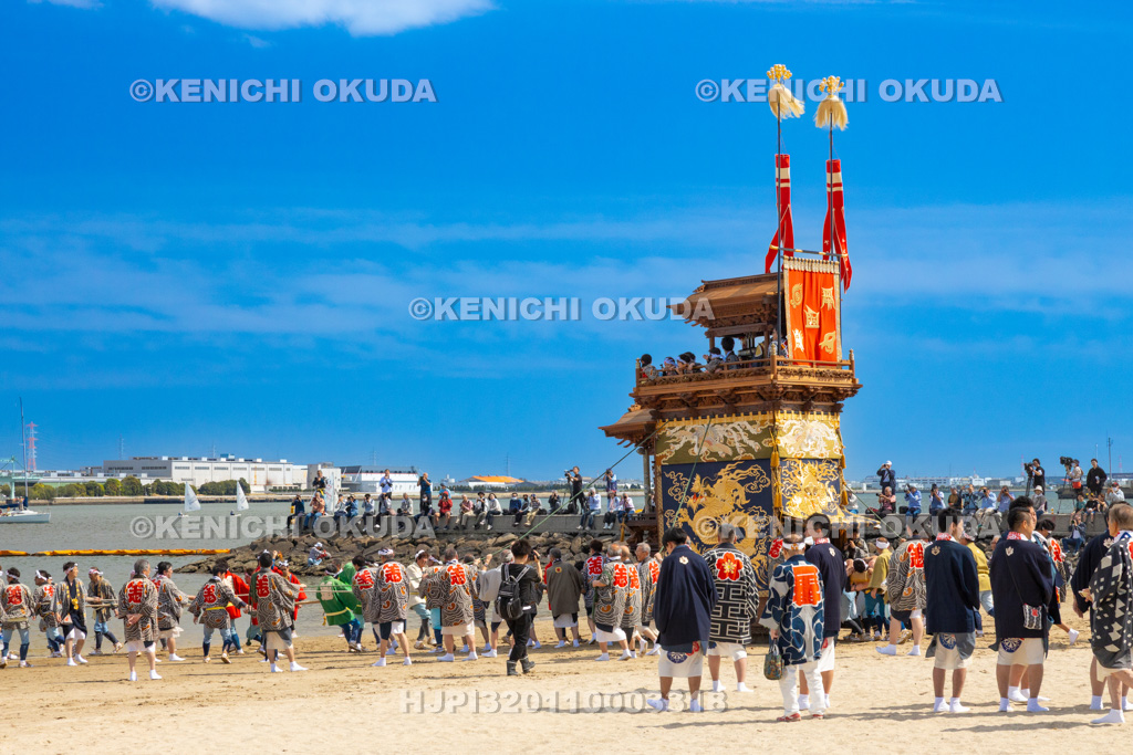 愛知県 亀崎潮干祭(後の日) 海浜曳き下ろし(青龍車)