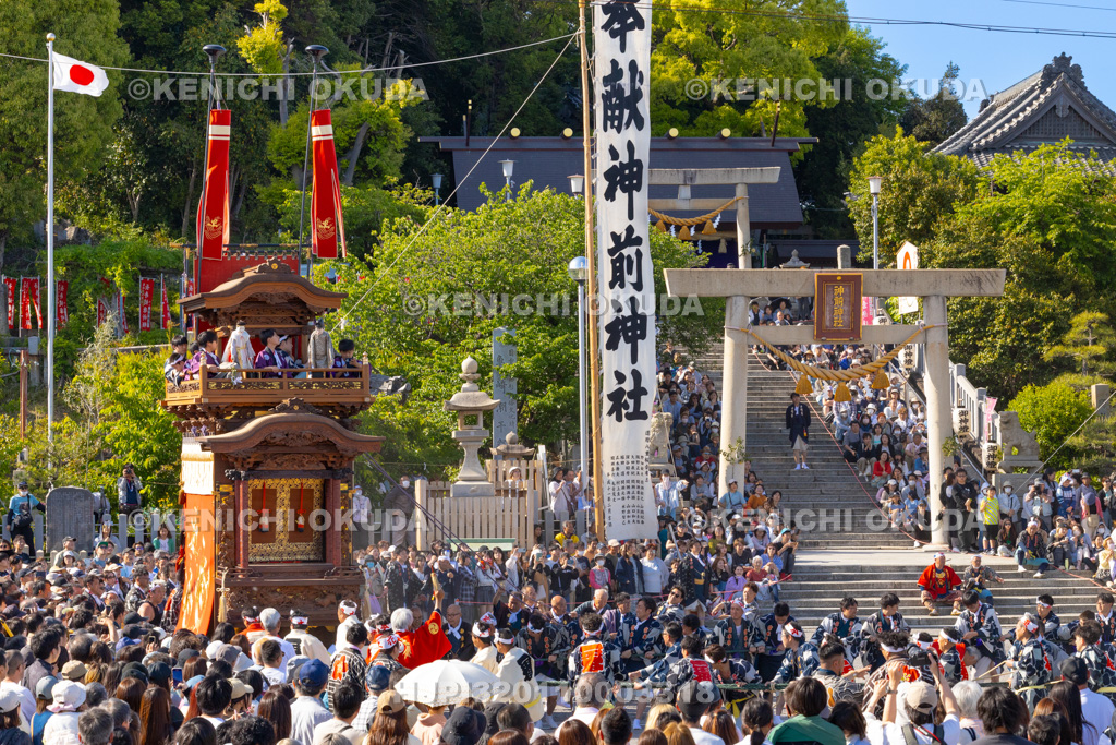 愛知県　亀崎潮干祭（後の日）　神前神社前曳き廻し（宮本車）