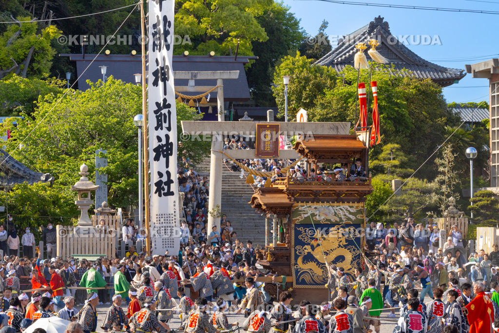 愛知県 亀崎潮干祭(後の日) 神前神社前曳き廻し(青龍車)