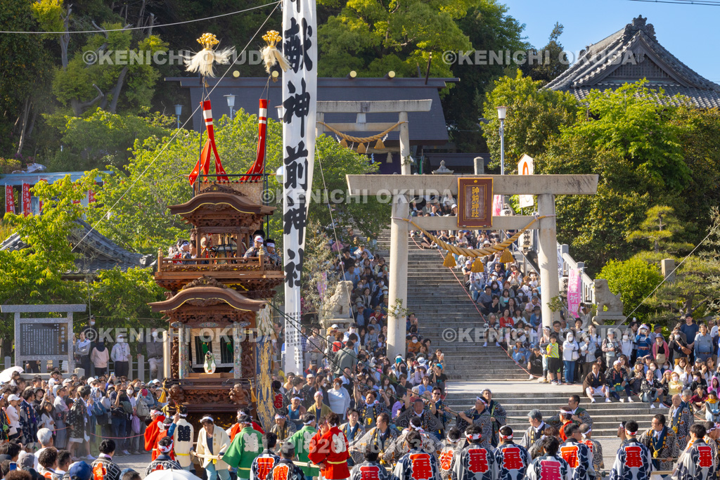 愛知県　亀崎潮干祭（後の日）　神前神社前曳き廻し（青龍車）