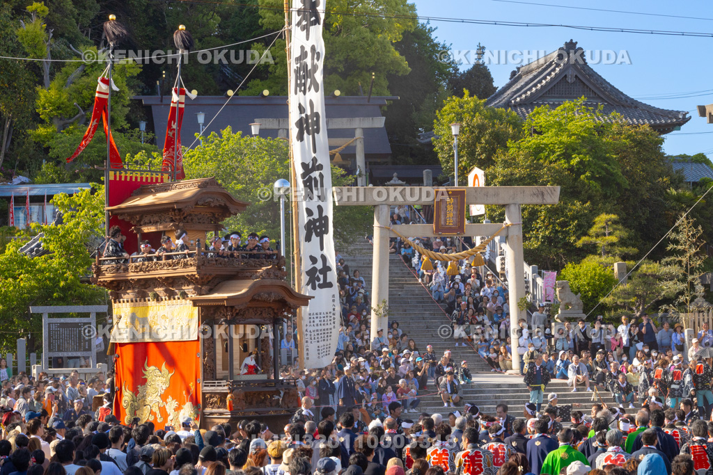 愛知県 亀崎潮干祭(後の日) 神前神社前曳き廻し(神楽車)