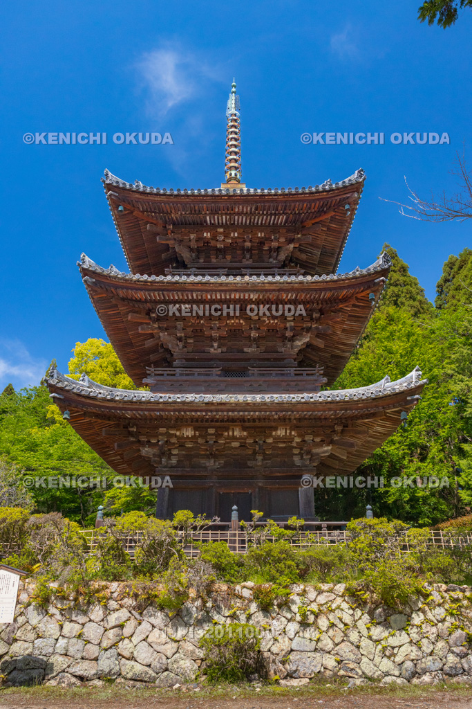 滋賀県　園城寺（三井寺）　三重塔