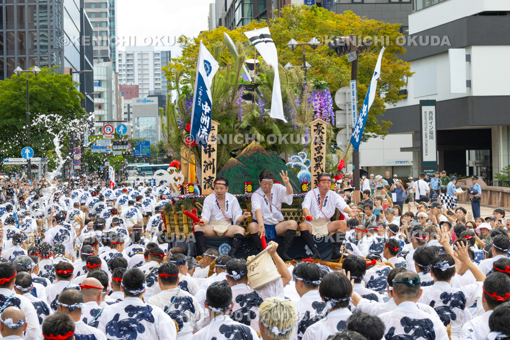 福岡県 博多祇園山笠 集団山笠見せ