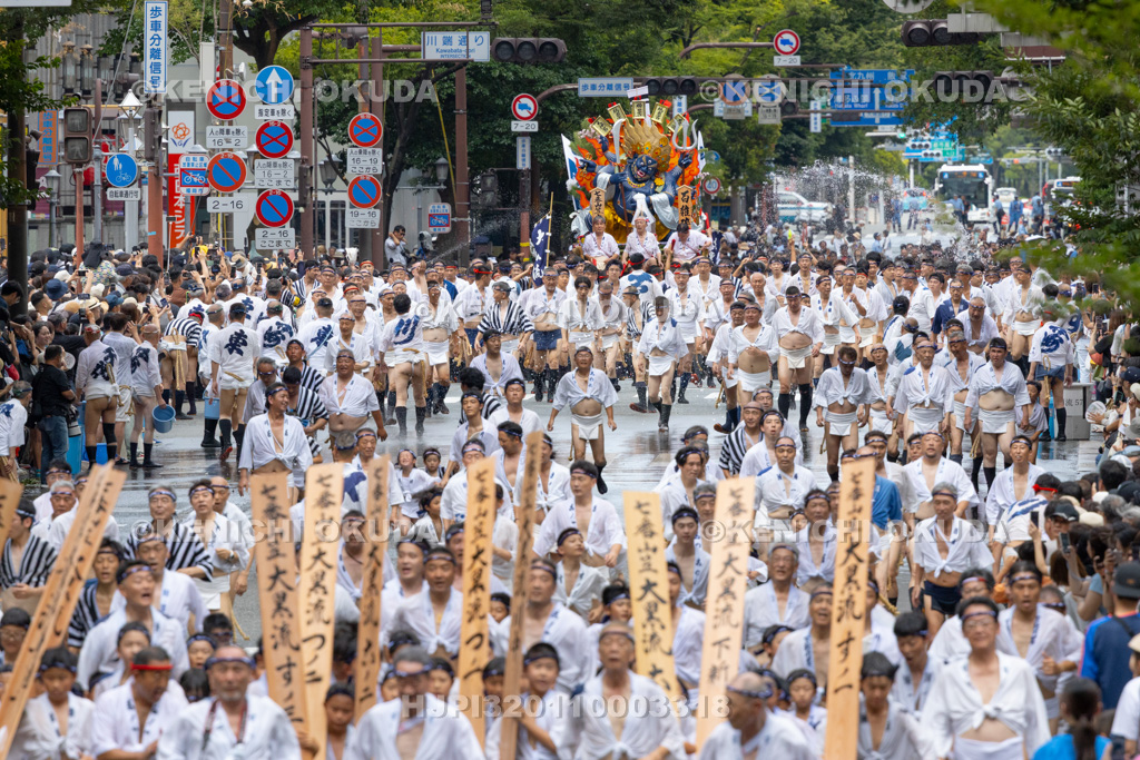 福岡県 博多祇園山笠 集団山笠見せ