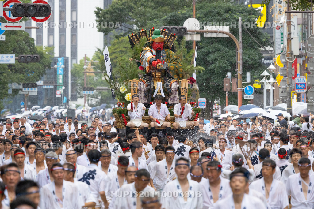 福岡県 博多祇園山笠 集団山笠見せ