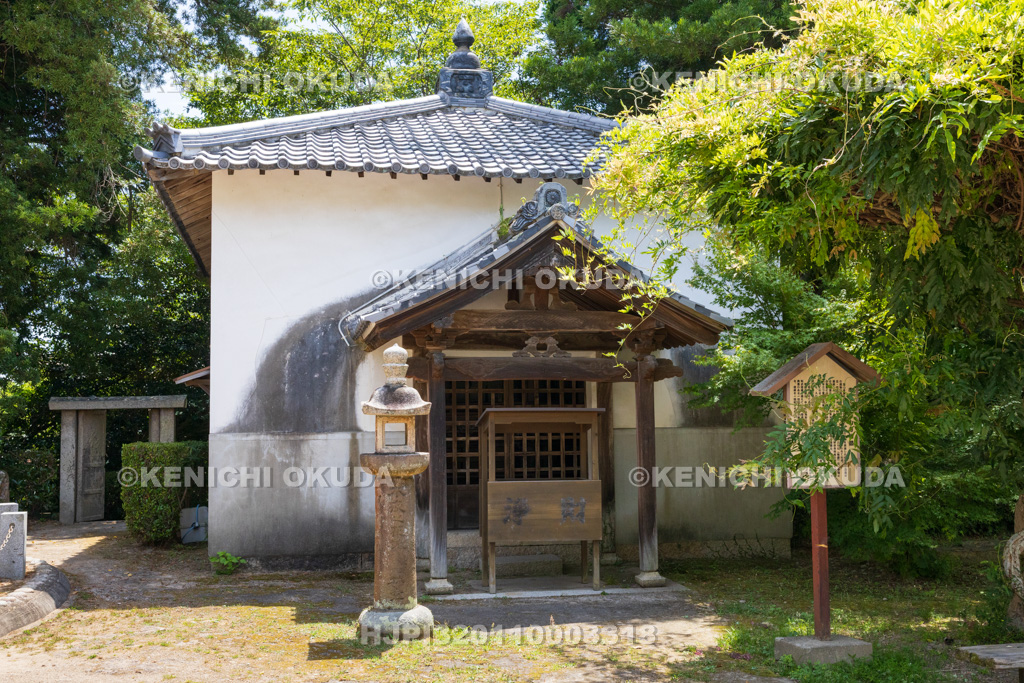 山口県　功山寺　経蔵（輪蔵）