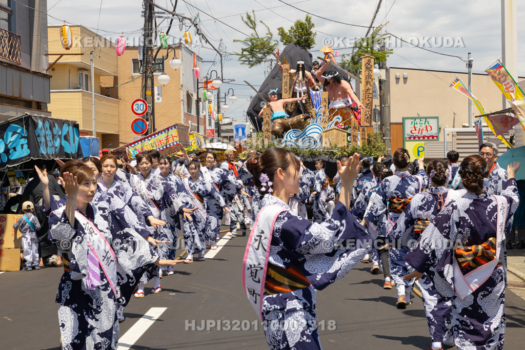 秋田県 土崎神明社祭 曳山行事(宵宮) 演芸披露