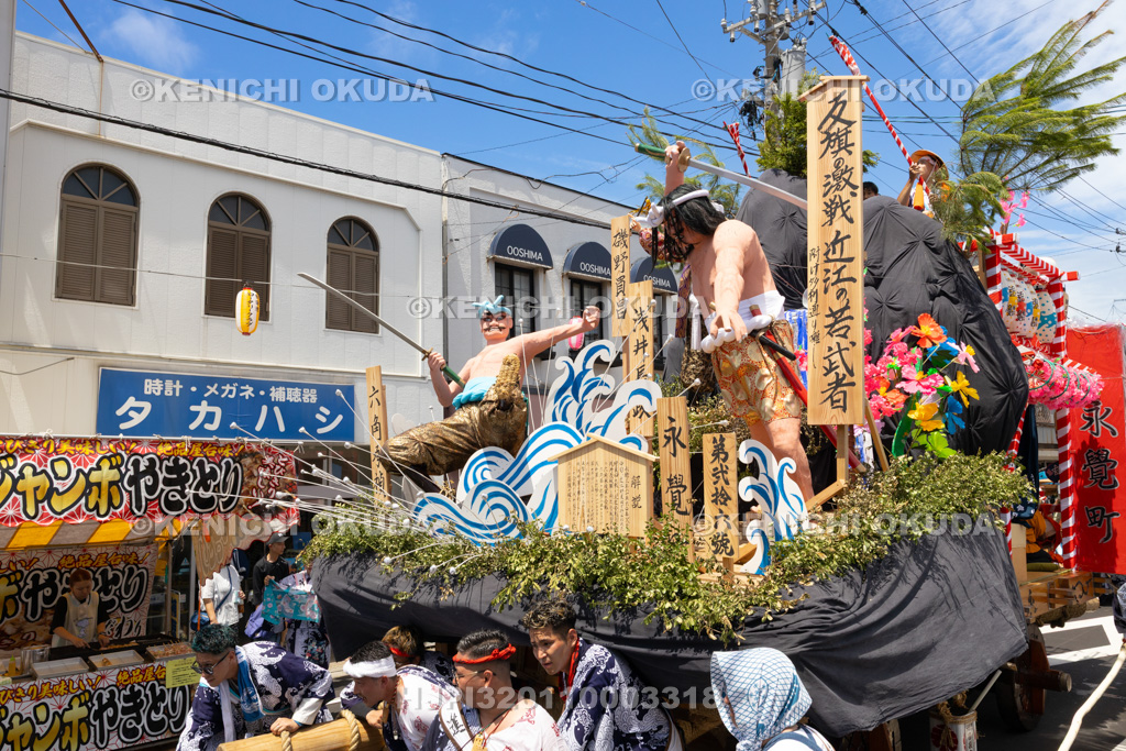 秋田県　土崎神明社祭　曳山行事（宵宮）