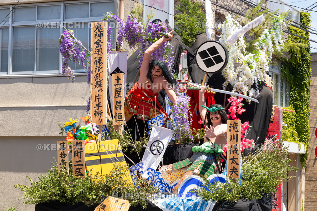 秋田県 土崎神明社祭 曳山行事(宵宮)