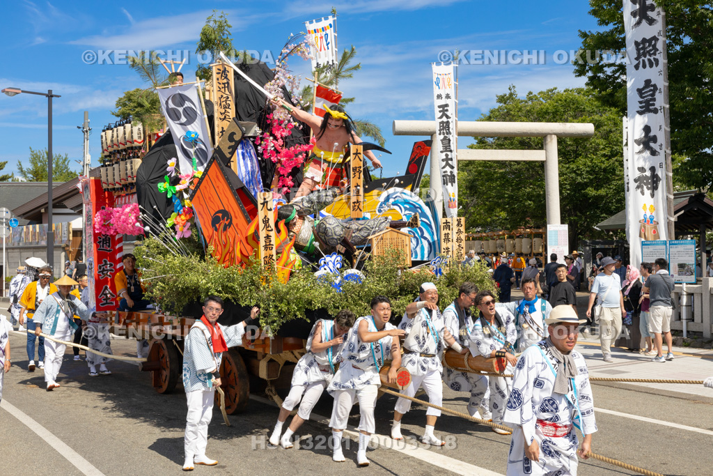 秋田県 土崎神明社祭 曳山行事(宵宮)