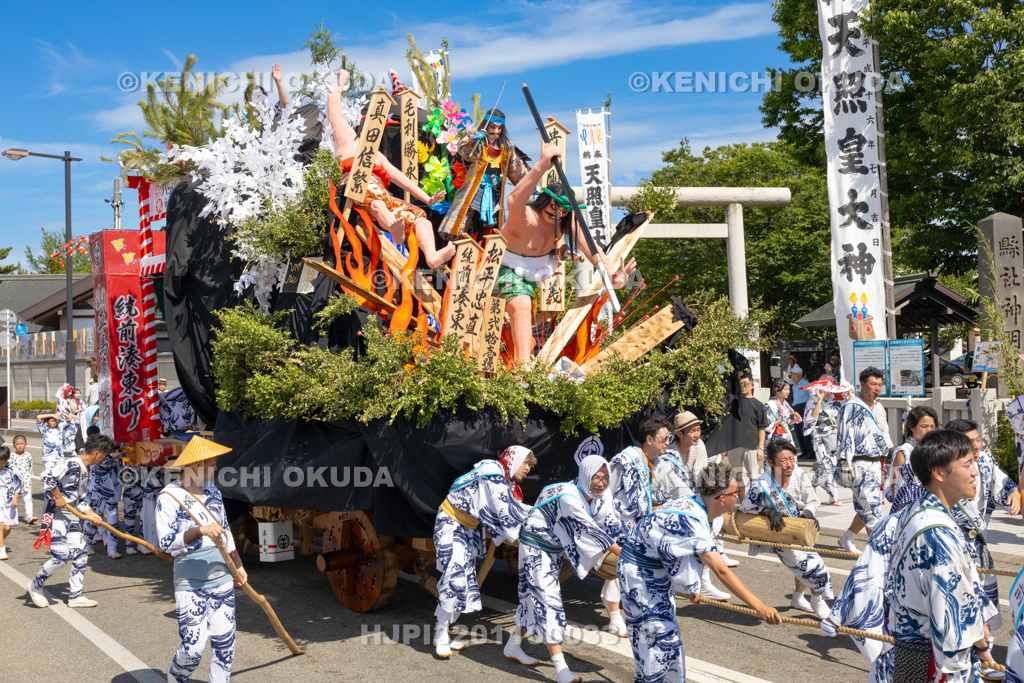 秋田県 土崎神明社祭 曳山行事(宵宮)
