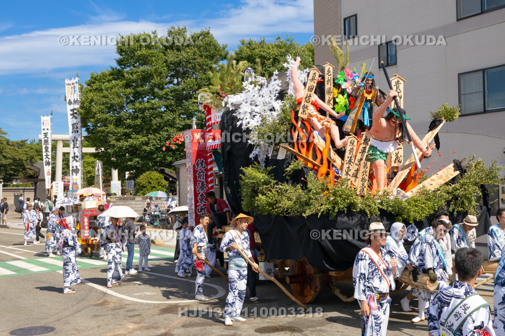 秋田県 土崎神明社祭 曳山行事(宵宮)