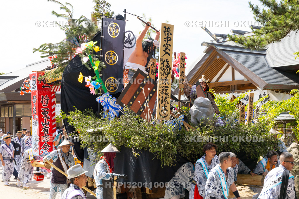秋田県 土崎神明社祭 曳山行事(宵宮) 郷社参り