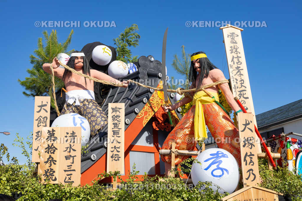 秋田県　土崎神明社祭　曳山行事（宵宮）