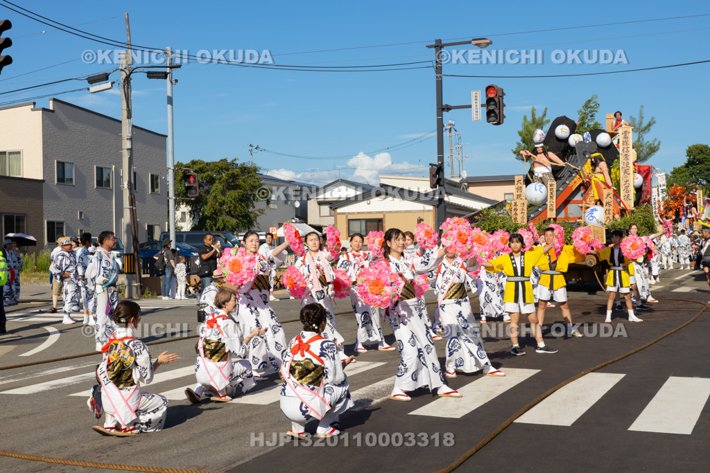 秋田県 土崎神明社祭 曳山行事(宵宮) 演芸披露