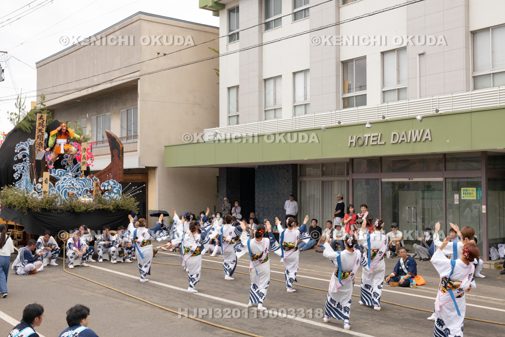 秋田県 土崎神明社祭 曳山行事(本祭) 御幸曳山 演芸披露