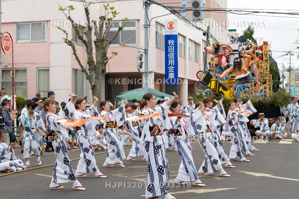 秋田県 土崎神明社祭 曳山行事(本祭) 御幸曳山 演芸披露