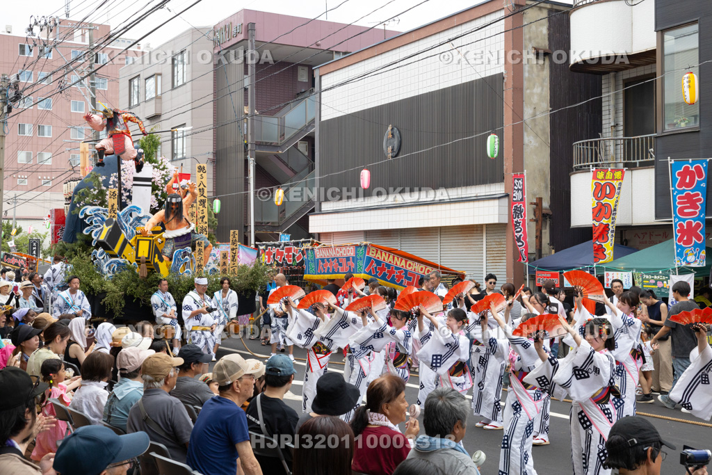 秋田県 土崎神明社祭 曳山行事(本祭) 御幸曳山 演芸披露