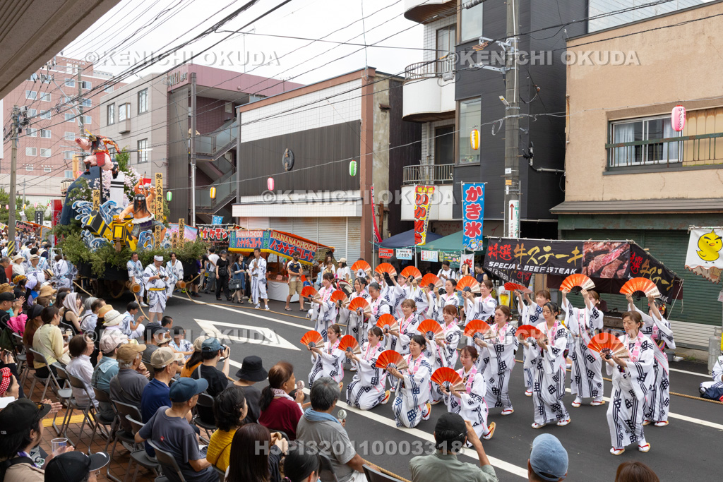 秋田県 土崎神明社祭 曳山行事(本祭) 御幸曳山 演芸披露