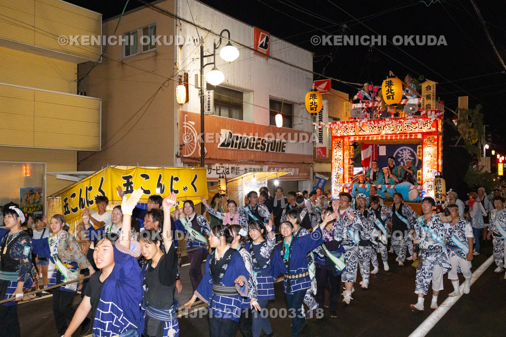 秋田県　土崎神明社祭　曳山行事（本祭）　戻り曳山