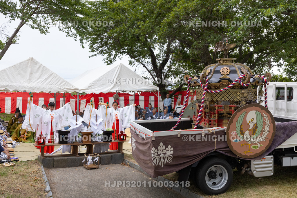 秋田県　土崎神明社祭　穀保町御旅所祭　神楽奉奏