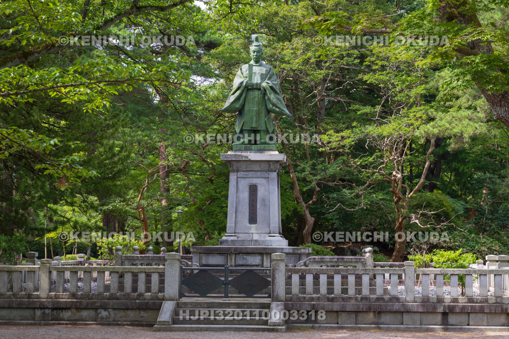 秋田県 千秋公園(久保田城跡) 佐竹義堯公銅像