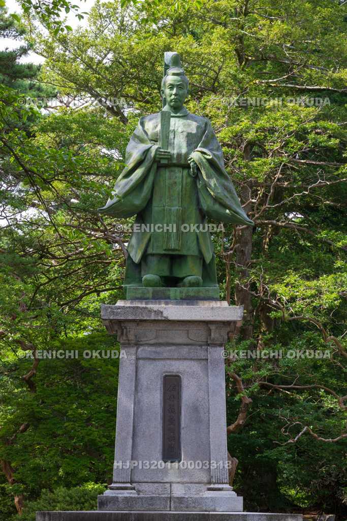 秋田県　千秋公園（久保田城跡）　佐竹義堯公銅像